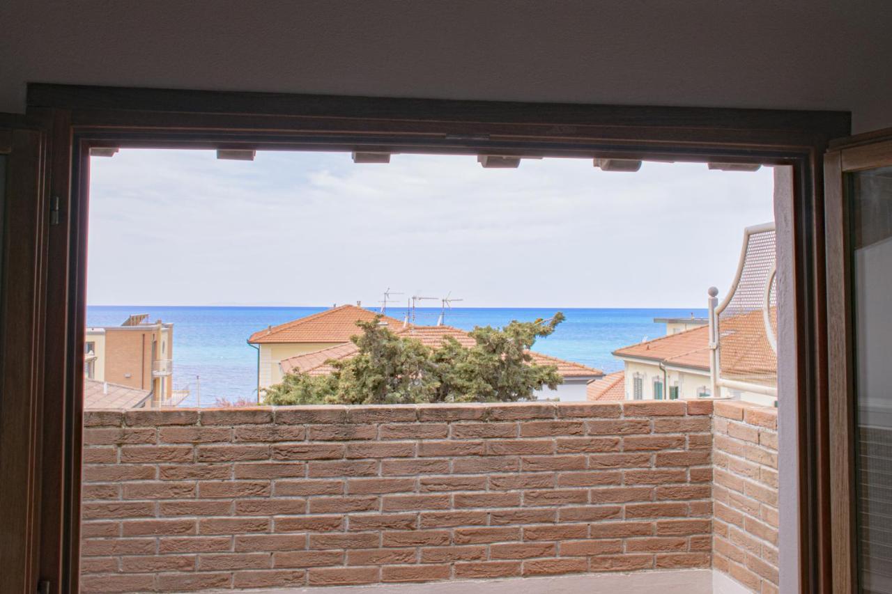 Casa Myconis 68Mq A Due Passi Dal Mare Di San Vincenzo Apartment Exterior photo
