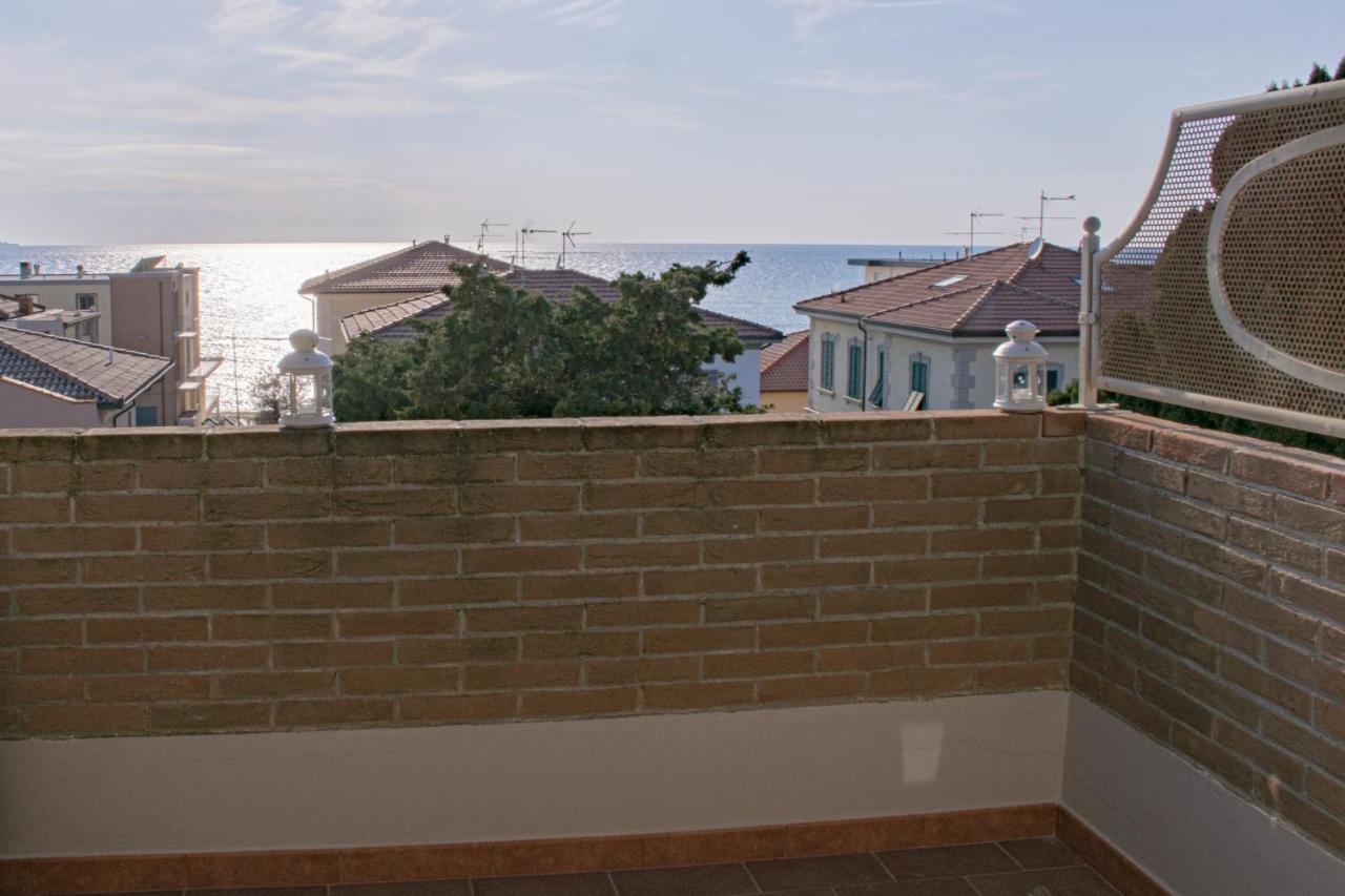 Casa Myconis 68Mq A Due Passi Dal Mare Di San Vincenzo Apartment Exterior photo