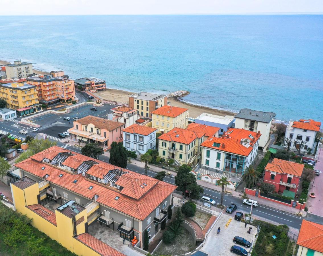 Casa Myconis 68Mq A Due Passi Dal Mare Di San Vincenzo Apartment Exterior photo